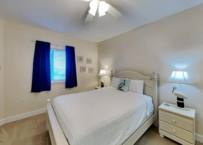 Sanibel 301 *